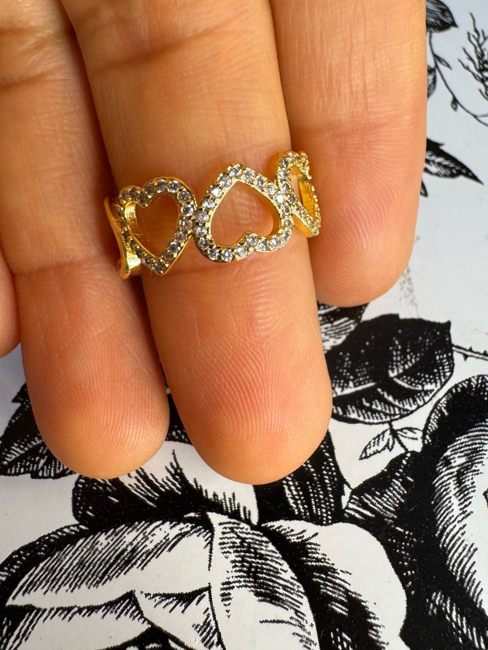 Ring 💕 - Picture 2 of 4